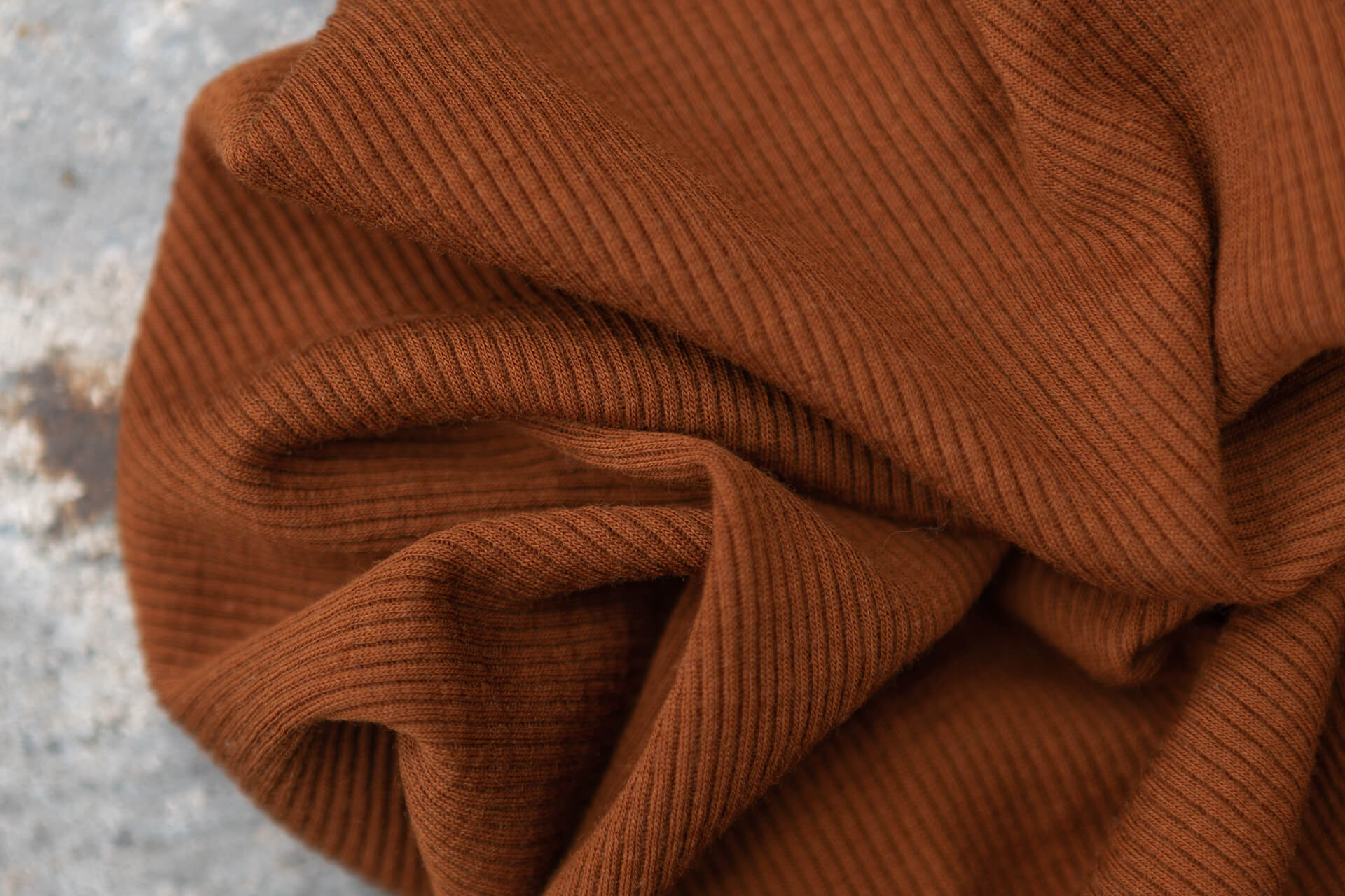 bio-merino-rippenwolljersey-zimt-oben Bio Merino Rippenwolljersey zimt von oben